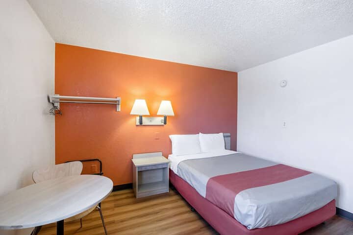 Room 29 of 61