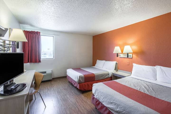 Room 34 of 61