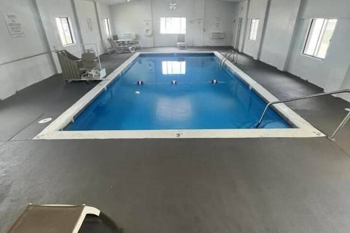 Pool 40 of 61