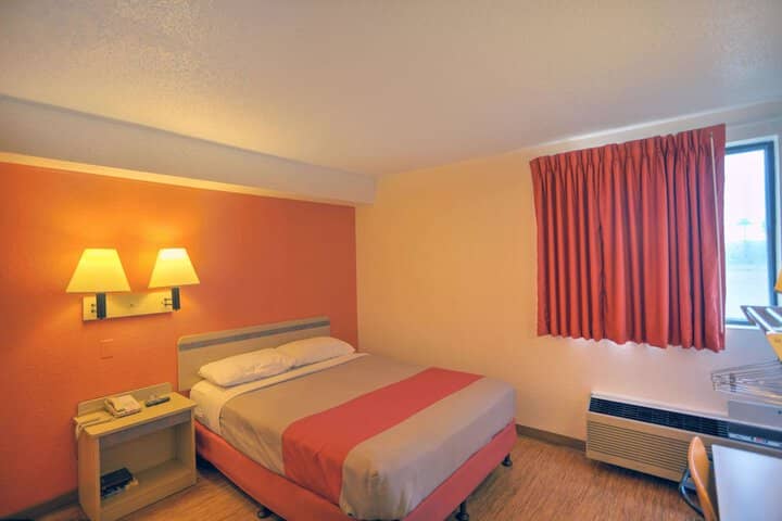 Room 21 of 61