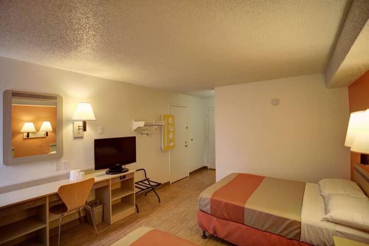 Room 30 of 61