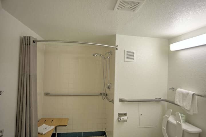 Room 39 of 61