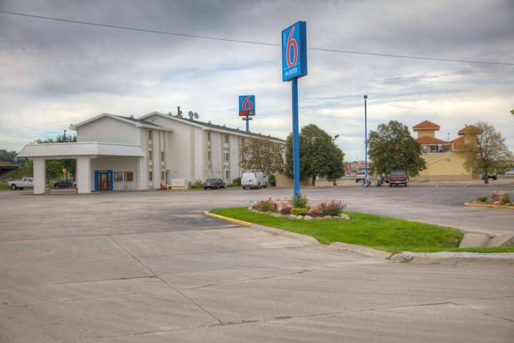 Hotel 59 of 61