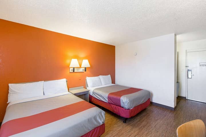 Room 35 of 61