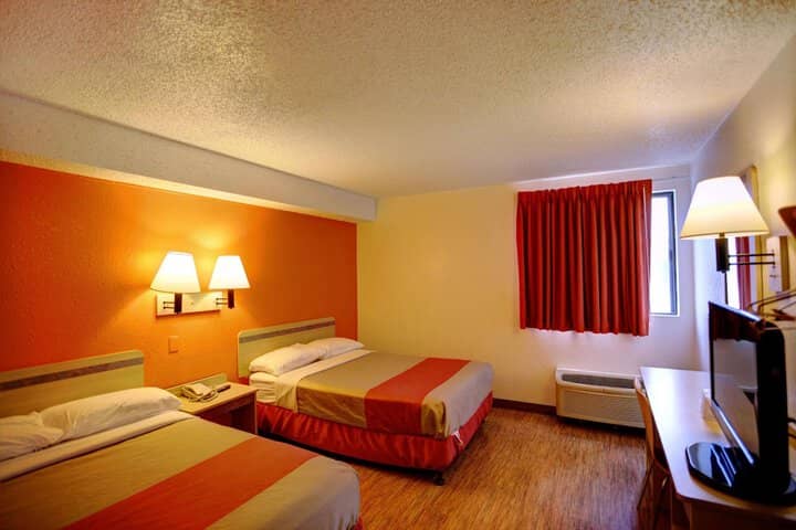 Room 31 of 61