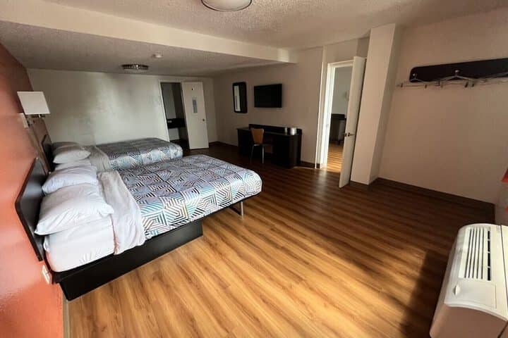 Room 19 of 61